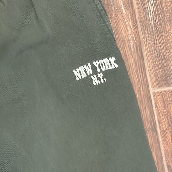 ✨ Brandy Melville Green Joggers with Pockets - 27-Inch Inseam - Picture 2 of 4